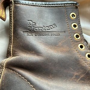Dr Marten boots vintage size 7.5 needs new laces